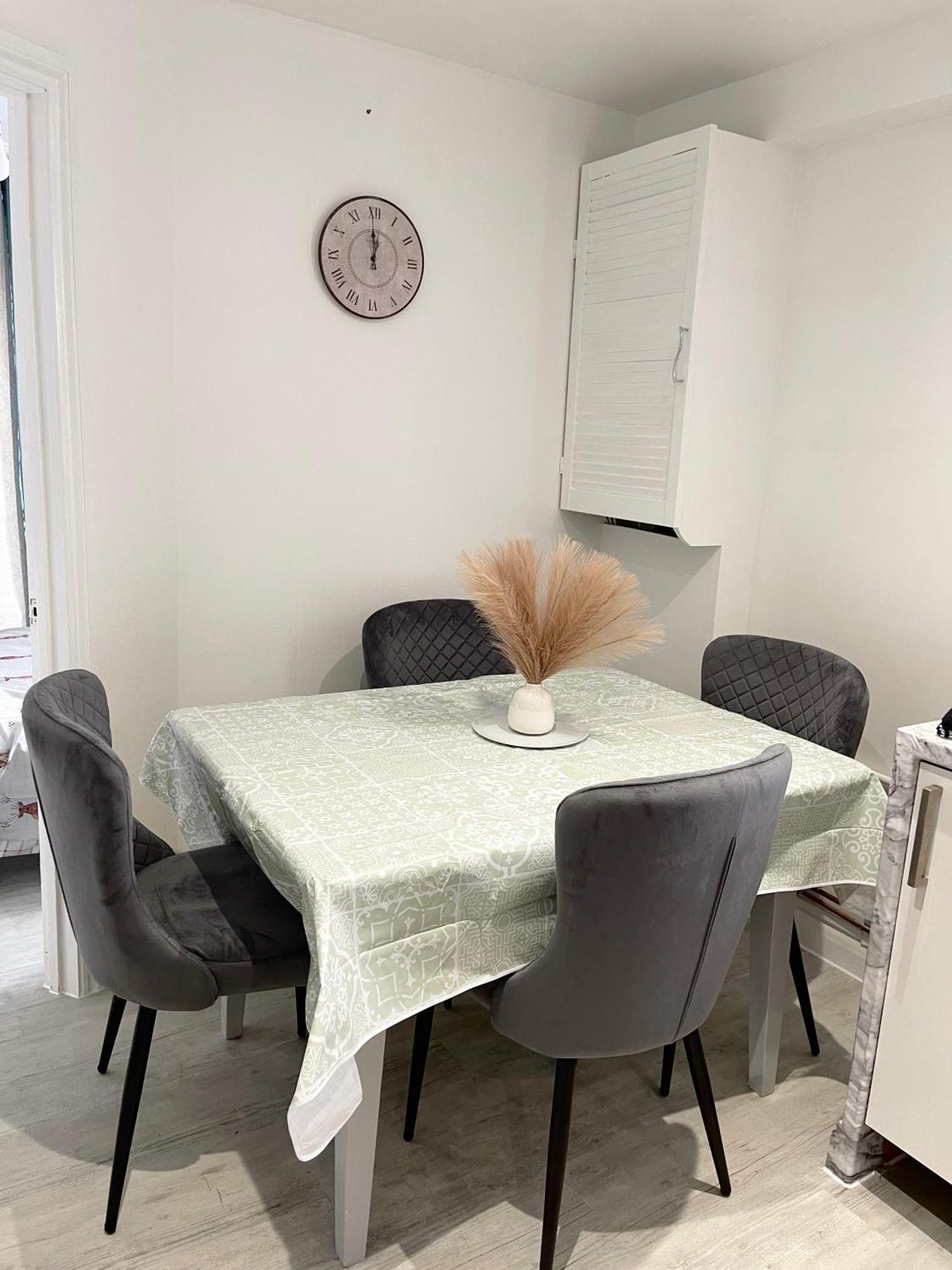 Stanton - Impeccable And Stylish 2 Bedroom Dagenham Extérieur photo